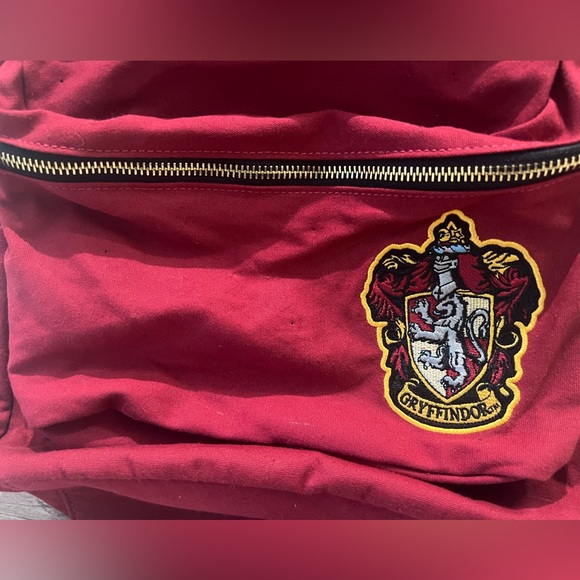 Universal Studios Harry Potter- Gryffindor Backpack - Picture 8 of 11